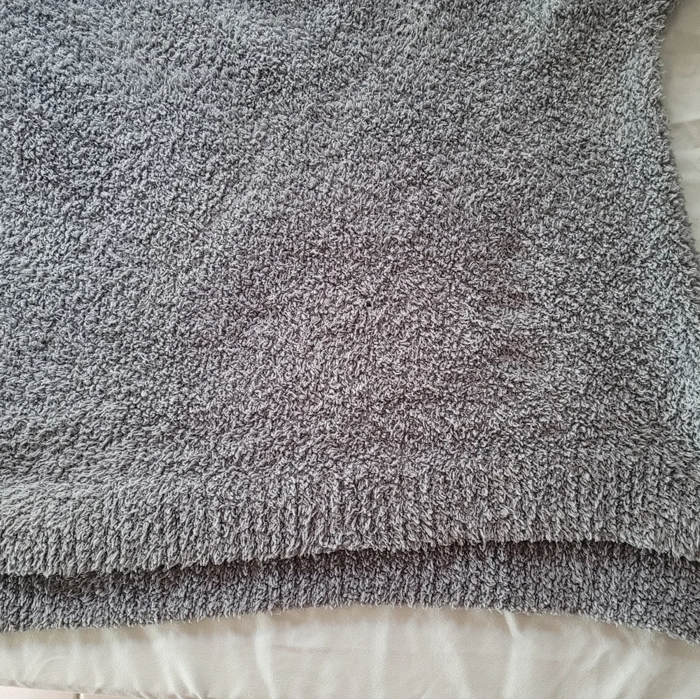 Sweater - Picture 4 of 4